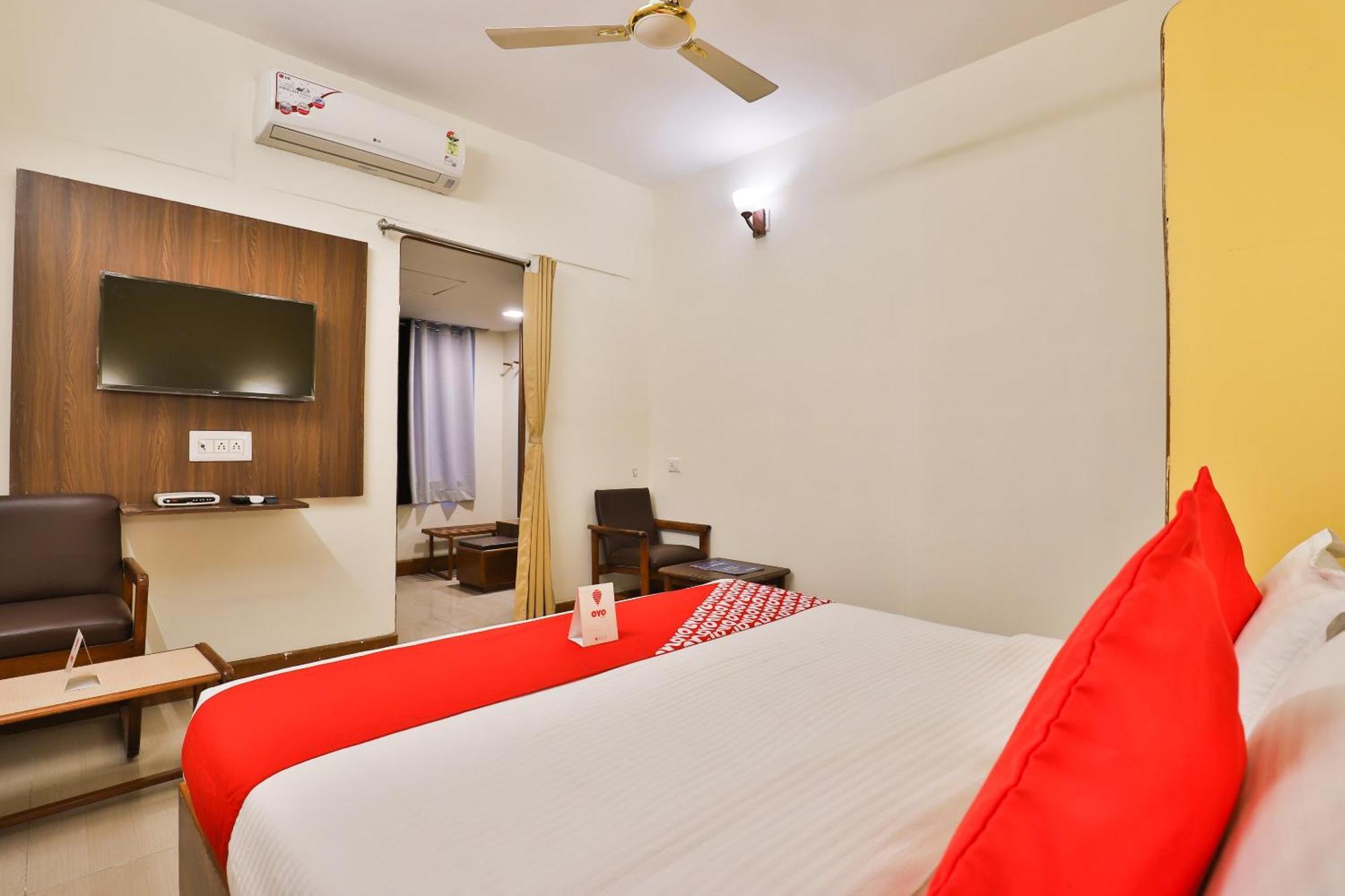 Hotel O Utsav Vadodara Extérieur photo